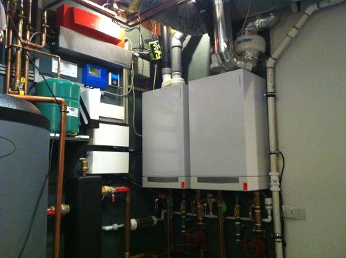 Viessmann boiler system with backflow device on boiler piping